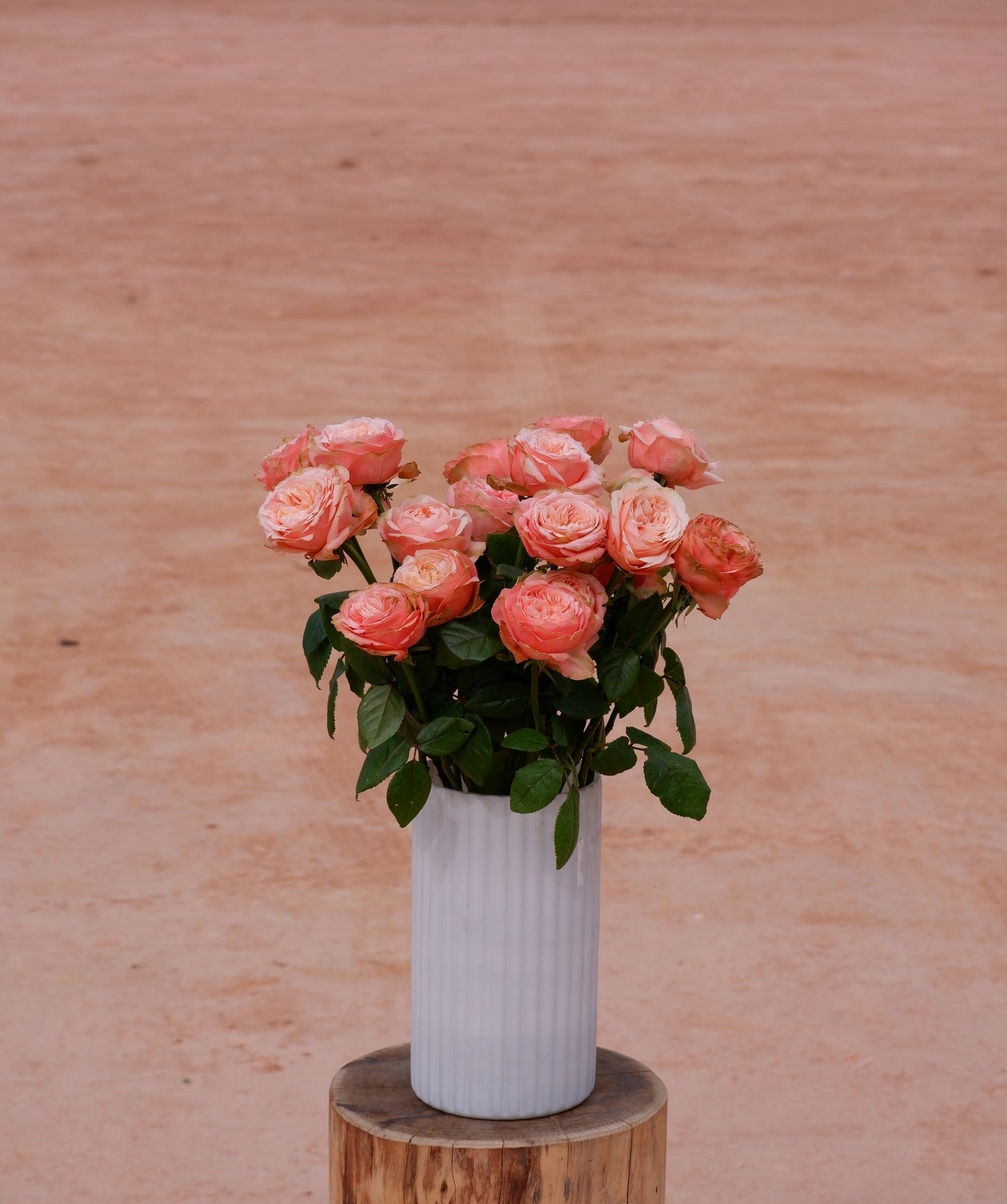 A bunch of luxury roses in vase