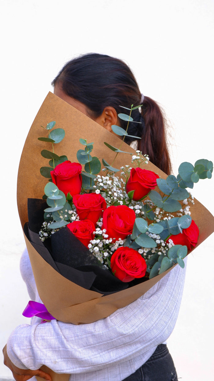 Bright cheerful rose bouquet